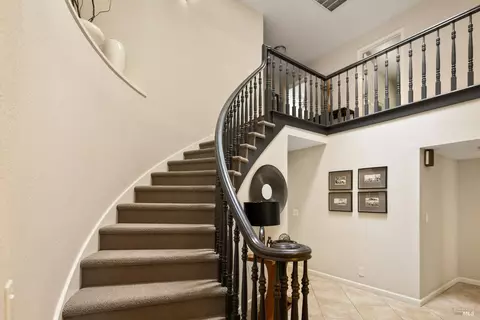 Entry Way - 1370 Estates Dr, Dixon, CA 95620 photo 3 of 3
