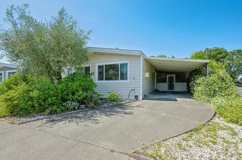 32 Charro Ct, Santa Rosa, CA 95401