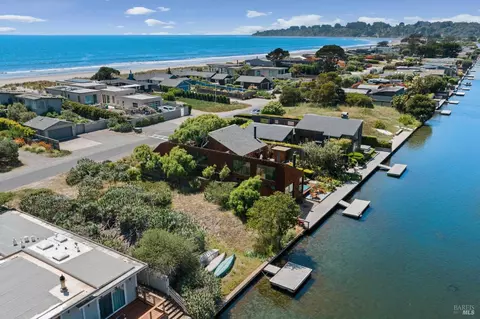 193 Seadrift Rd, Stinson Beach, CA 94970