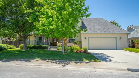 Exterior - 770 Collier Dr, Dixon, CA 95620 photo 2 of 23