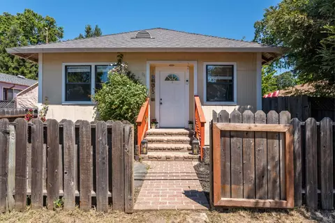 94 Fort Bragg Rd, Willits, CA 95490