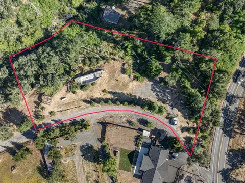 5734 Mark West Ln, Santa Rosa, CA 95404