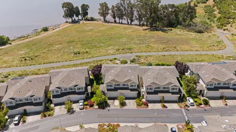 View/Area - 129 Shoal Dr W, Vallejo, CA 94591 photo 5 of 11