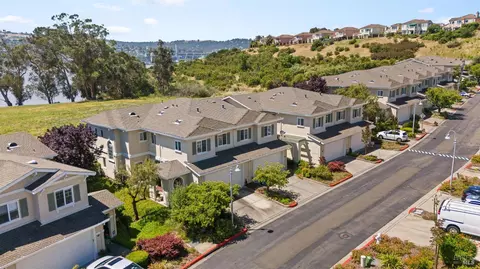 View/Area - 129 Shoal Dr W, Vallejo, CA 94591 photo 3 of 11