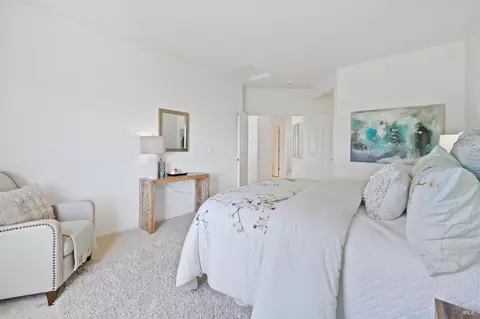 Bedroom - 129 Shoal Dr W, Vallejo, CA 94591 photo 3 of 9