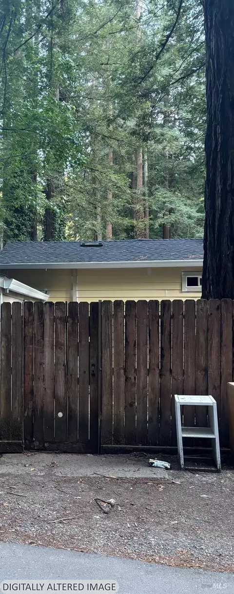 17326 Guerneville Hwy, Guerneville, CA 95446