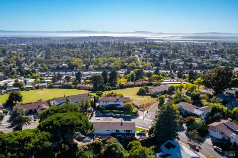 View/Area - 312 Skyline Dr, Vallejo, CA 94591 photo 8 of 11