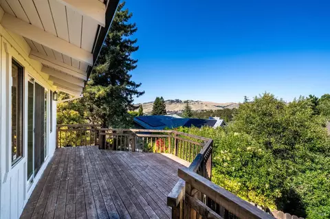 Exterior - 312 Skyline Dr, Vallejo, CA 94591 photo 10 of 21