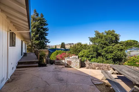 Exterior - 312 Skyline Dr, Vallejo, CA 94591 photo 8 of 21