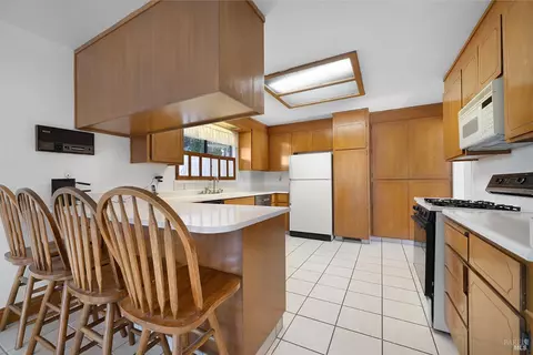 Kitchen - 312 Skyline Dr, Vallejo, CA 94591 photo 2 of 4