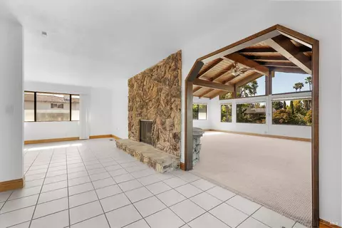 Living - 312 Skyline Dr, Vallejo, CA 94591 photo 8 of 12