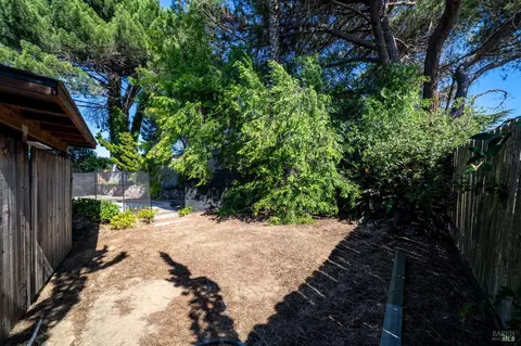 Exterior - 312 Skyline Dr, Vallejo, CA 94591 photo 15 of 21