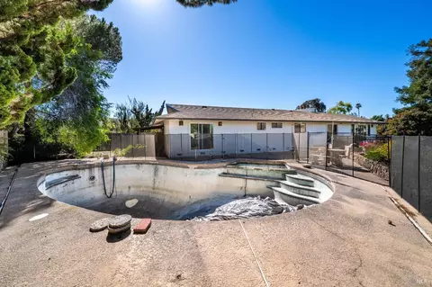Exterior - 312 Skyline Dr, Vallejo, CA 94591 photo 14 of 21