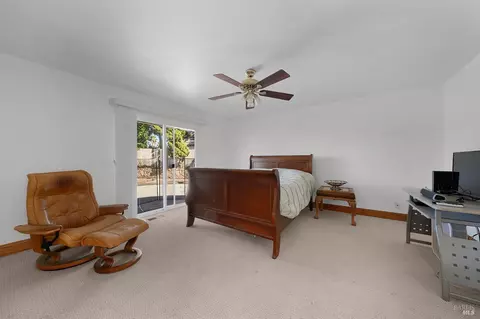 Bedroom - 312 Skyline Dr, Vallejo, CA 94591 photo 5 of 7