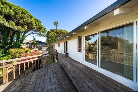 Exterior - 312 Skyline Dr, Vallejo, CA 94591 photo 4 of 21