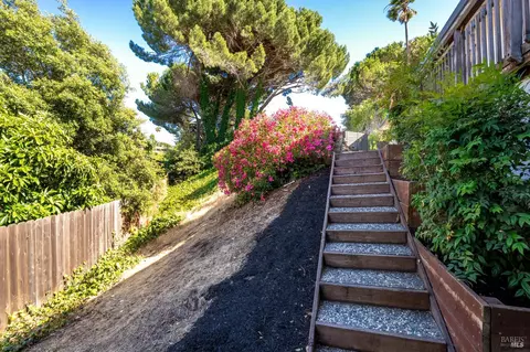 Exterior - 312 Skyline Dr, Vallejo, CA 94591 photo 7 of 21