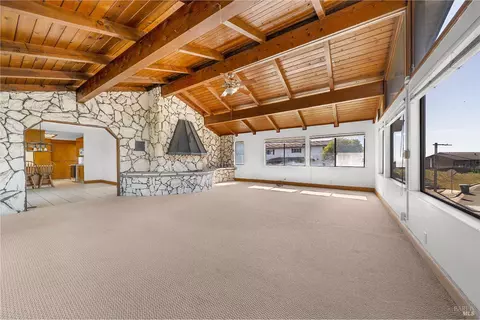 Living - 312 Skyline Dr, Vallejo, CA 94591 photo 3 of 12