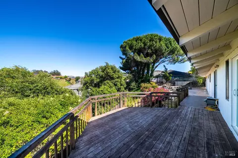 Exterior - 312 Skyline Dr, Vallejo, CA 94591 photo 11 of 21