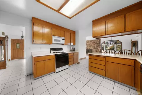 Kitchen - 312 Skyline Dr, Vallejo, CA 94591 photo 4 of 4