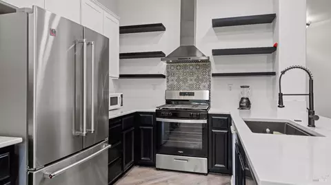 Kitchen - 8417 Benavente Ct, Vallejo, CA 94591 photo 3 of 6