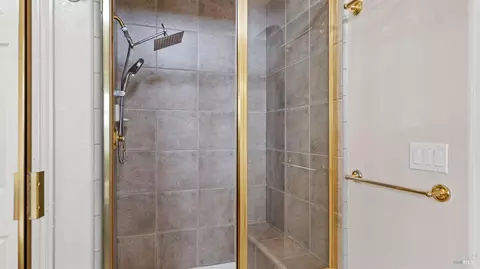 Bath - 8417 Benavente Ct, Vallejo, CA 94591 photo 3 of 4