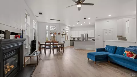 Entry Way - 8417 Benavente Ct, Vallejo, CA 94591 photo 2 of 2