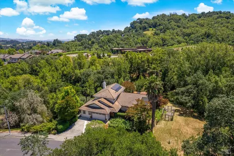 1163 Morningside Dr, Napa, CA 94558