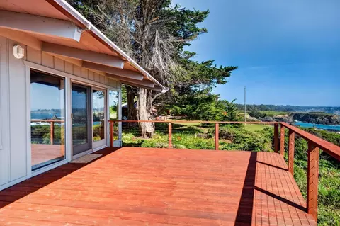 45680 Cypress Dr, Mendocino, CA 95460
