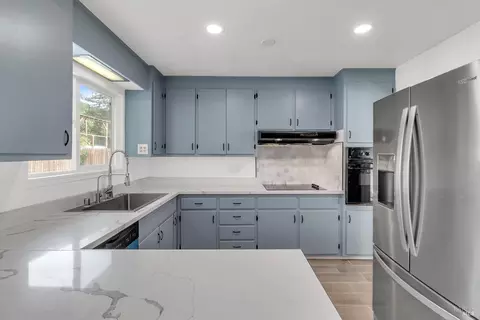 Kitchen - 178 Baxter St, Vallejo, CA 94590 photo 3 of 4