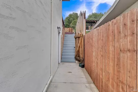 Exterior - 178 Baxter St, Vallejo, CA 94590 photo 12 of 13