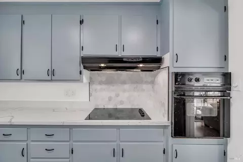 Kitchen - 178 Baxter St, Vallejo, CA 94590 photo 1 of 4