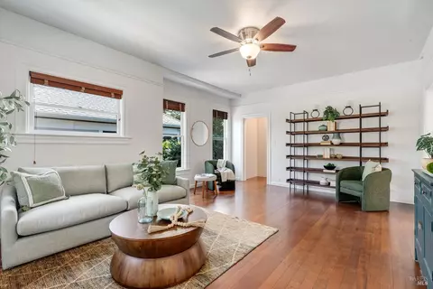 Living - 376 Randolph St, Napa, CA 94559 photo 1 of 2