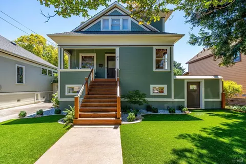 376 Randolph St, Napa, CA 94559