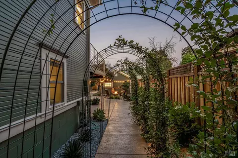 Exterior - 376 Randolph St, Napa, CA 94559 photo 14 of 20