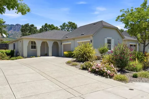 9353 Oak Trail Cir, Santa Rosa, CA 95409