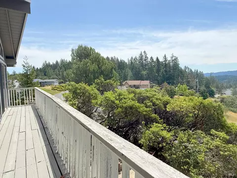 Exterior - 27620 Poppy Dr, Willits, CA 95490 photo 2 of 6