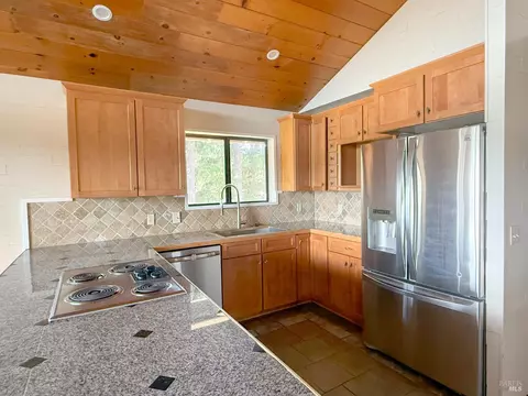 Kitchen - 27620 Poppy Dr, Willits, CA 95490 photo 2 of 3