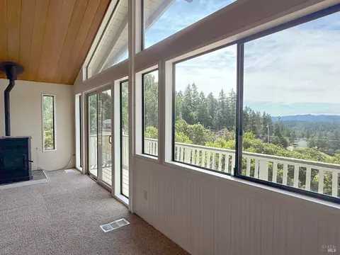 Living - 27620 Poppy Dr, Willits, CA 95490 photo 3 of 7