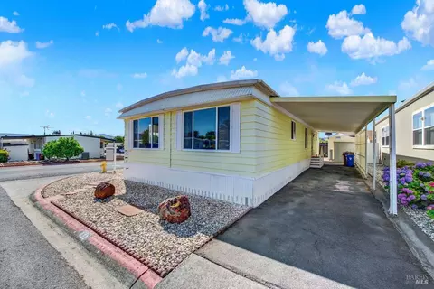 132 Cabana Dr, Napa, CA 94558 photo 3
