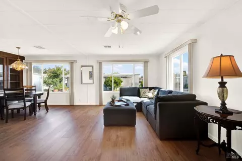 132 Cabana Dr, Napa, CA 94558 photo 9