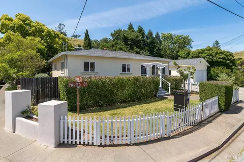 1135 4th St, Novato, CA 94945