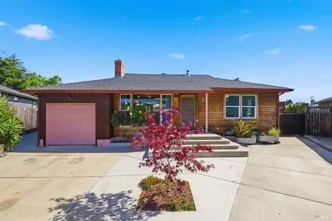 2720 Hilltop Dr, Napa, CA 94558