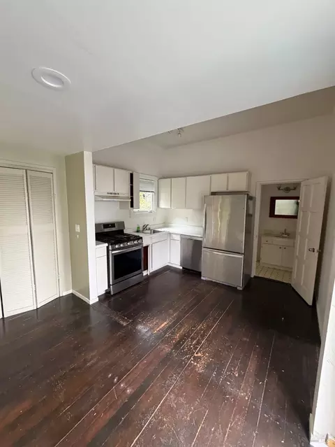 Kitchen - 643 Main St, Sausalito, CA 94965 photo 2 of 6