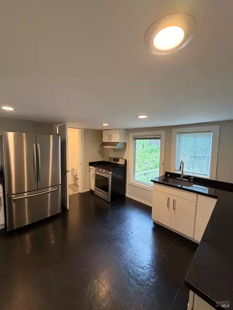 Kitchen - 643 Main St, Sausalito, CA 94965 photo 4 of 6