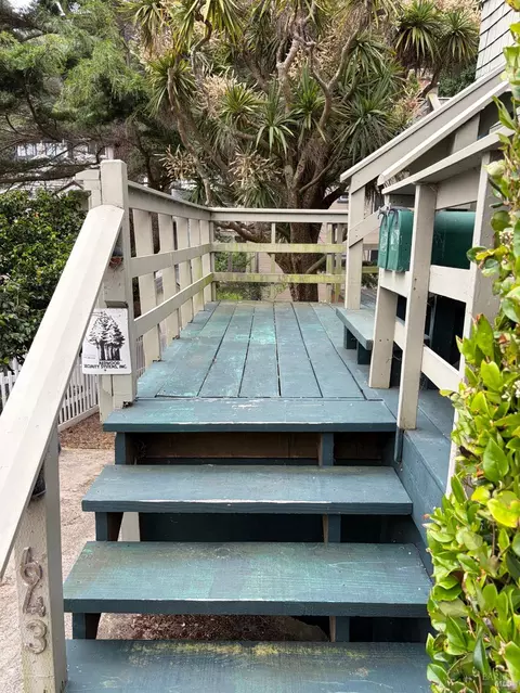 Exterior - 643 Main St, Sausalito, CA 94965 photo 6 of 15