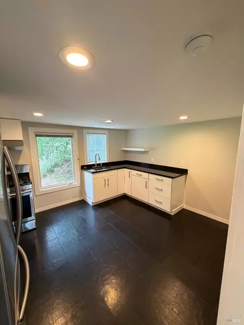 Kitchen - 643 Main St, Sausalito, CA 94965 photo 5 of 6