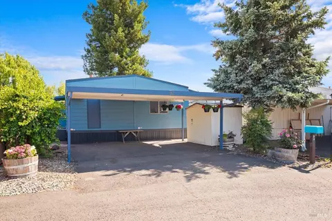 93 Walnut Cir, Rohnert Park, CA 94928