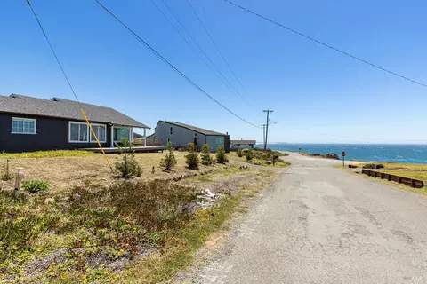 Exterior - 4706 Carmet Dr, Bodega Bay, CA 94923 photo 10 of 11