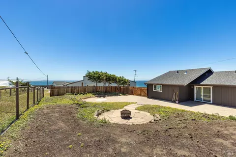 Exterior - 4706 Carmet Dr, Bodega Bay, CA 94923 photo 2 of 11