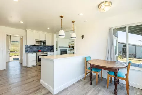 Kitchen - 4706 Carmet Dr, Bodega Bay, CA 94923 photo 7 of 10